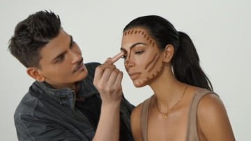 MUA Kim Kardashian Bocorkan Rahasia Make-up Flawless Tapi Natural. Micro Concealing Nih Kuncinya!