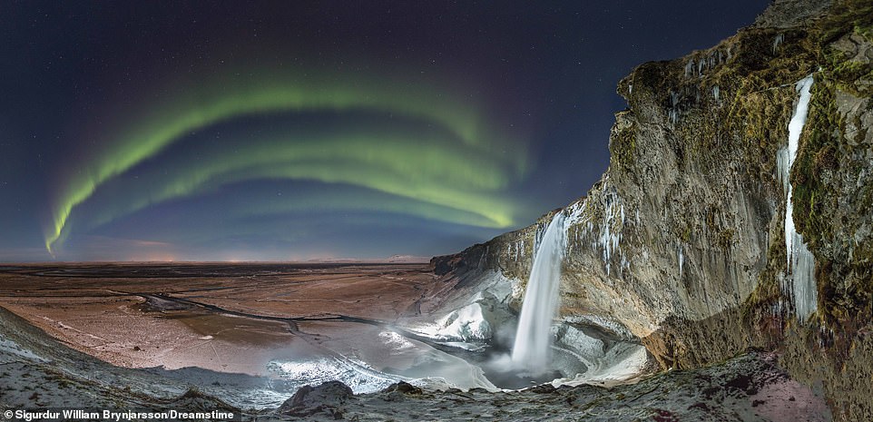 10 Potret Bentang Alam Islandia yang Bikin Kita Kagum, ‘Ini Masih di Planet Bumi Nggak Sih?’