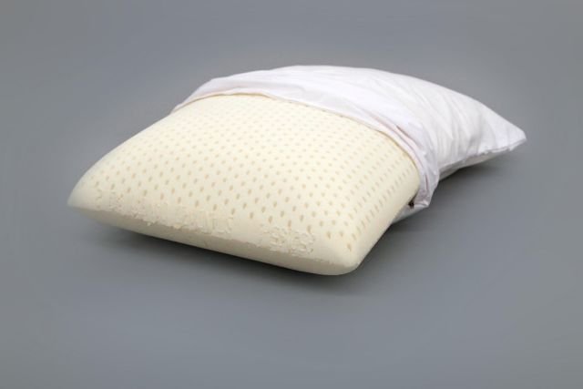 5 Jenis Bantal yang Bagus dan Nyaman Buat Tidur 14 Jenis Bantal lateks