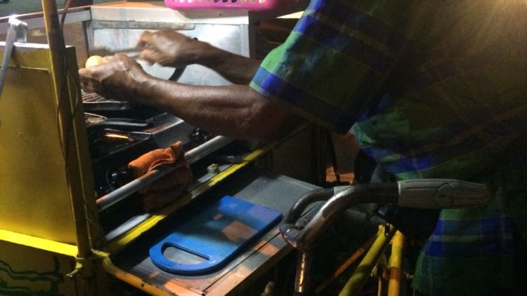 Mengapa Orang Lanjut Usia Masih Tetap Bekerja?