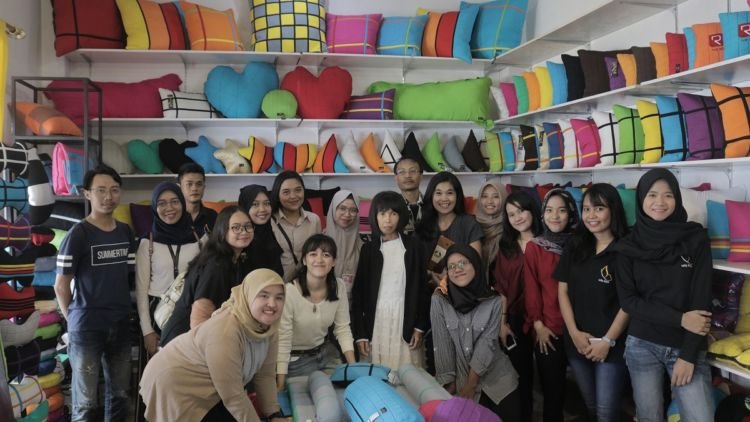 Mengintip “Satu Kupu”, Pioneer Bantal Kreasi yang Ada di Yogyakarta. Produknya Lucu Semua!