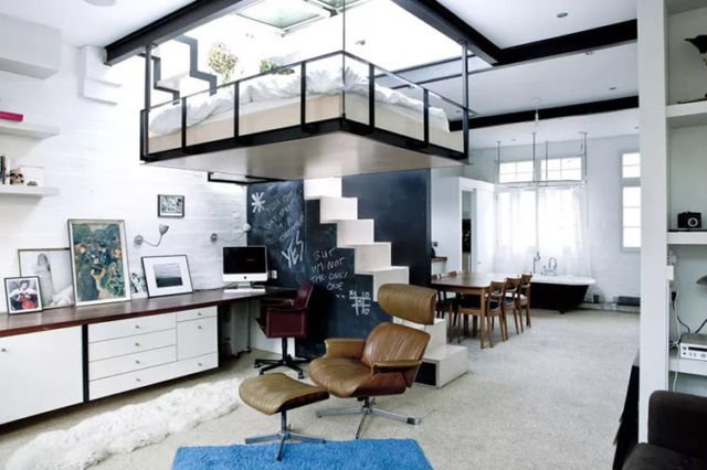 Ranjang Loft dengan Pemandangan Langit yang Memukau