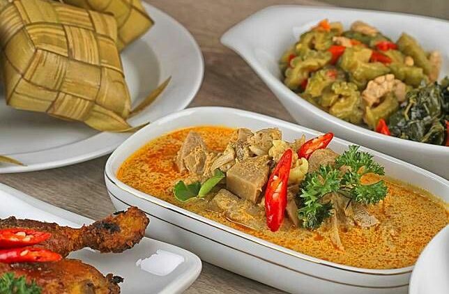6 Hidangan Khas Lebaran yang Pasti Ada di Setiap Rumah