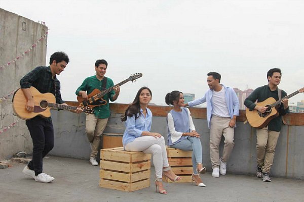 GAC ft. The Overtunes - Senyuman & Harapan