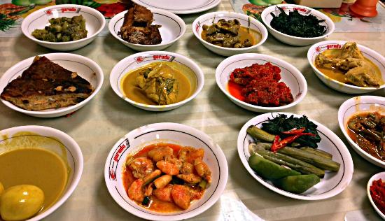 6 Restoran Padang Terenak di Ibu Kota Jakarta