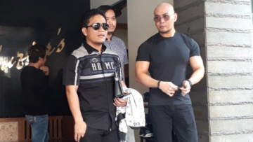 Penggemar Channel Youtubenya Juga Terinspirasi Masuk Islam, Deddy Corbuzier Hadir sebagai Saksi