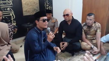 Resmi Jadi Mualaf, Ucapan Syahadat Deddy Corbuzier Disambut Haru Umat Muslim