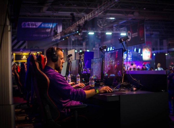 Ini Dia 5 Game Online yang Sedang Booming dan Banyak Dimainkan Gamers Kekinian