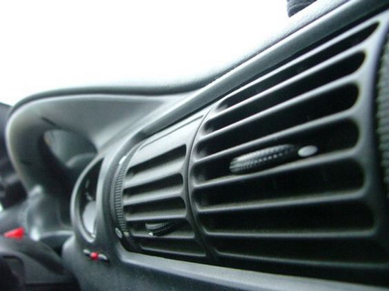 Periksa ac mobil 