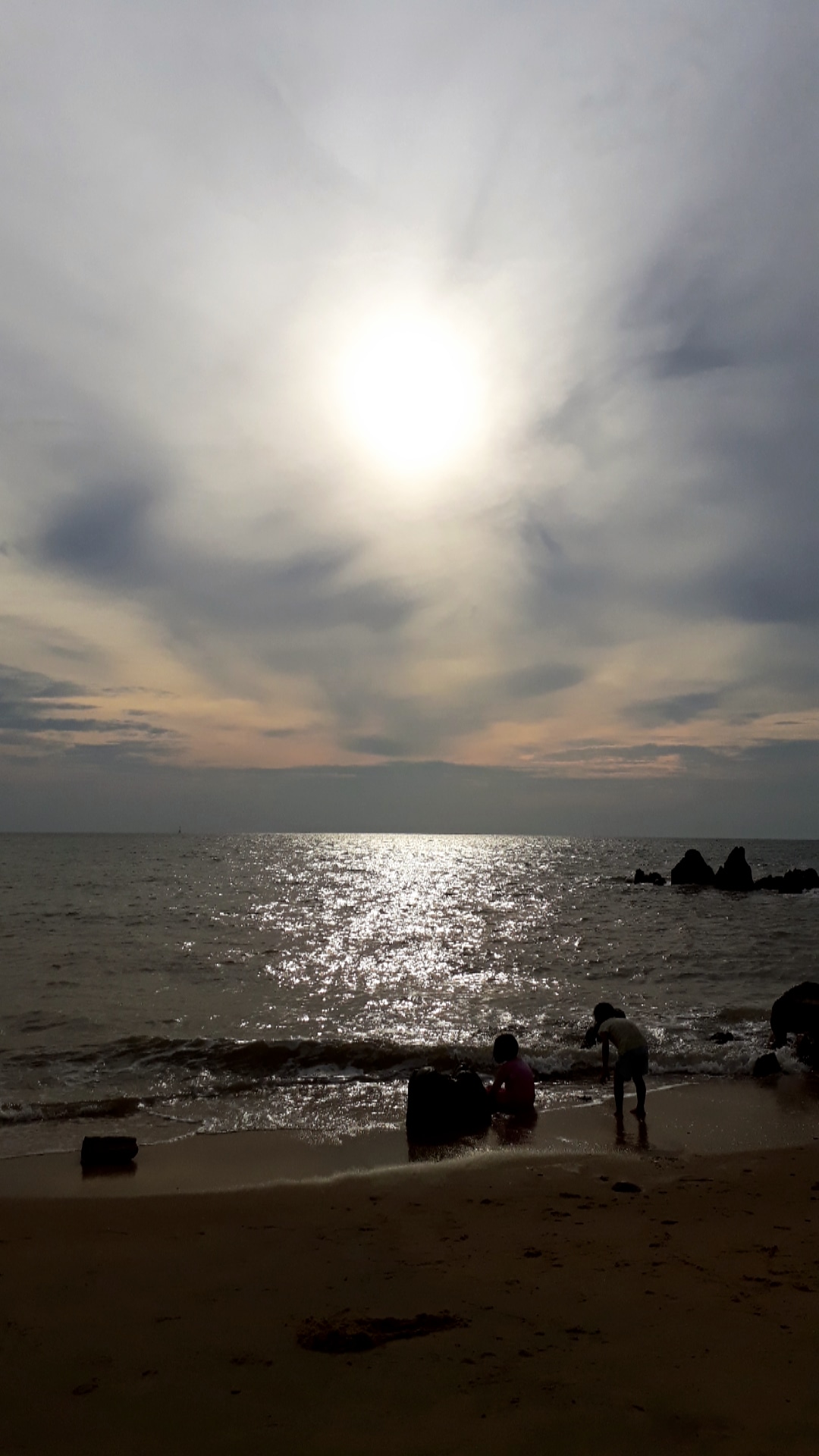 Menikmati Sunset di Pantai Asmara Bangka, Mentok Pangkal Pinang!