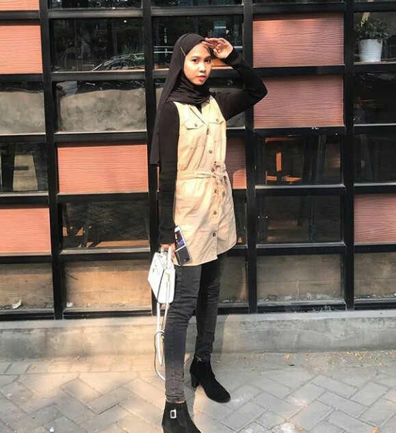 Overall dan celana jeans