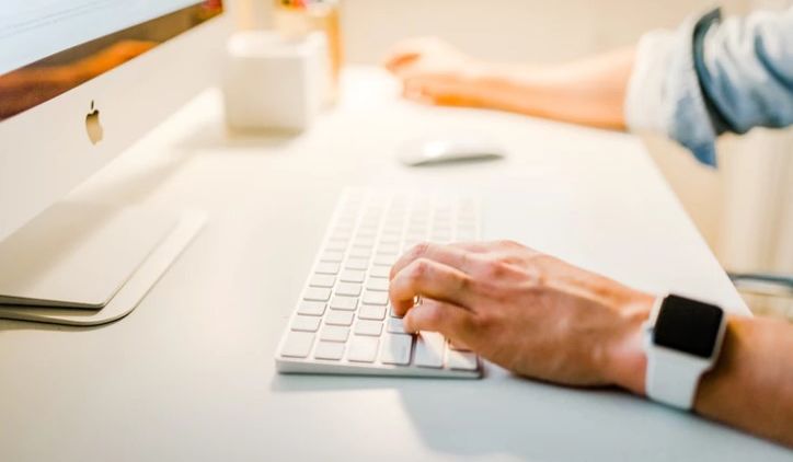 Cara Mudah Mulai Bisnis Online untuk Karyawan yang Ingin Menambah Pundi. Mau Coba?