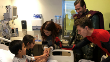 Bikin Haru! Spiderman CS Sengaja Kunjungi Anak-Anak di Rumah Sakit sebelum Film Mereka Rilis