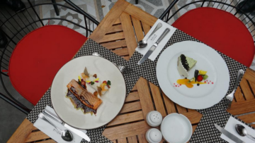 Ingin Coba Salmon & Cake Enak? Yuk Datang ke El Patio Restaurant Melia Purosani Hotel Jogja!