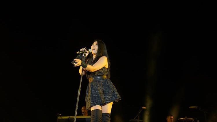 Pengalaman Menonton Anggun dan Pesonanya yang Tak Terbantahkan<amp-img src=