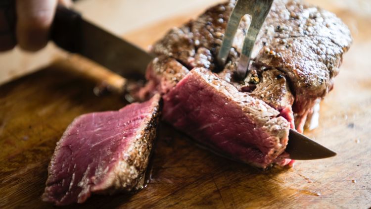 Untuk Kamu Pecinta Daging, Berikut Manfaat Daging Merah Jika Dikonsumsi Secara Bijak