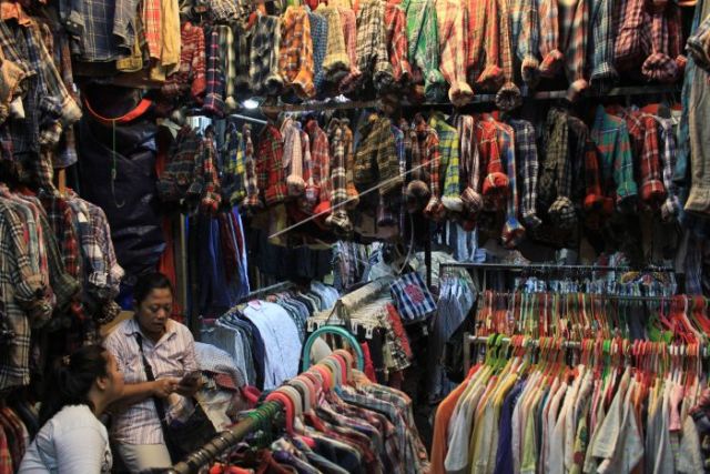 Nggak Perlu Mahal Buat Bergaya. Coba Beli Outfitmu di 5 Tempat Thrift Shopping Pakaian di Jakarta Ini 1 Google