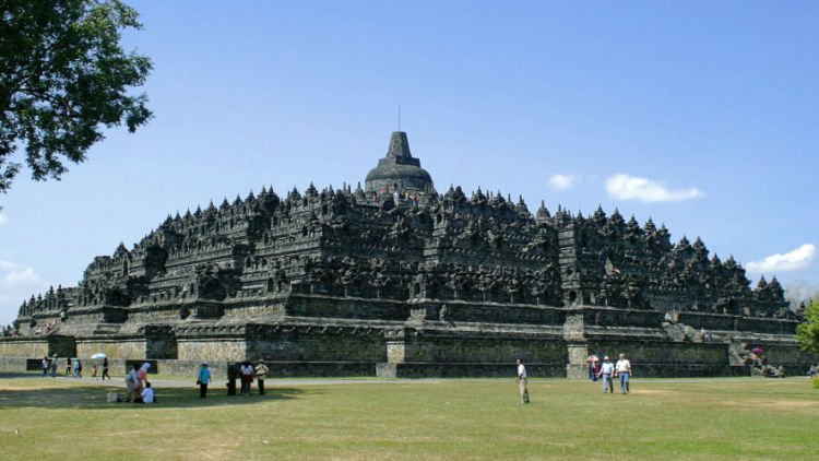 Pesona Candi Borobudur di Mata Dunia, Hingga Misteri di Dalamnya yang Nggak Semua Orang Tahu