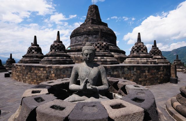Pesona Candi Borobudur di Mata Dunia, Hingga Misteri di Dalamnya yang Nggak Semua Orang Tahu
