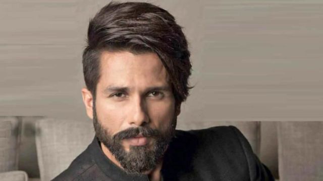 6 Tips Perawatan Rambut Cowok Ala Shahid Kapoor, Aktor India yang Rambutnya Bikin Iri 1 credit : deccanherald