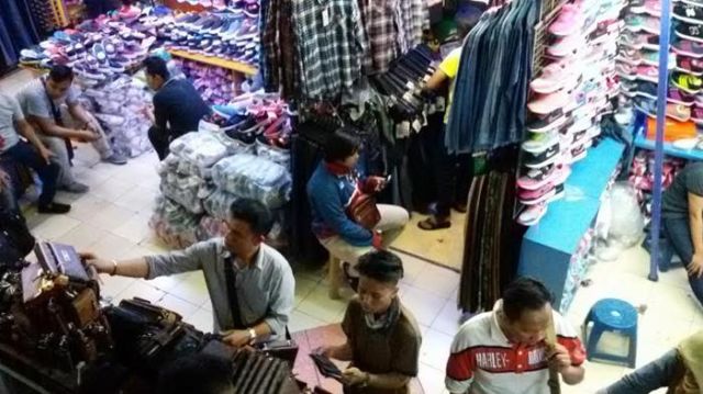 Nggak Perlu Mahal Buat Bergaya. Coba Beli Outfitmu di 5 Tempat Thrift Shopping Pakaian di Jakarta Ini 2 Google