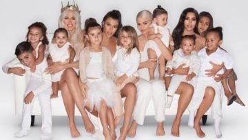 Kenalan dengan Generasi Ketiga Klan Kardashian. 10 Penerus Keluarga yang Tajir Melintir Sejak Lahir!