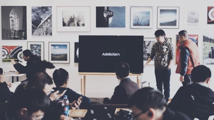 8 Hal Tentang Public Speaking Ini Akan Membantumu Tampil Memukau Banyak Mata