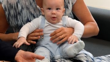 Bukti Nyata Kalau Baby Archie adalah Kembaran Pangeran Harry. Emaknya Nggak Disisain!