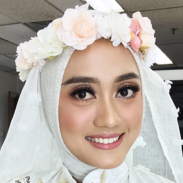 pengantin hijab mahkota
