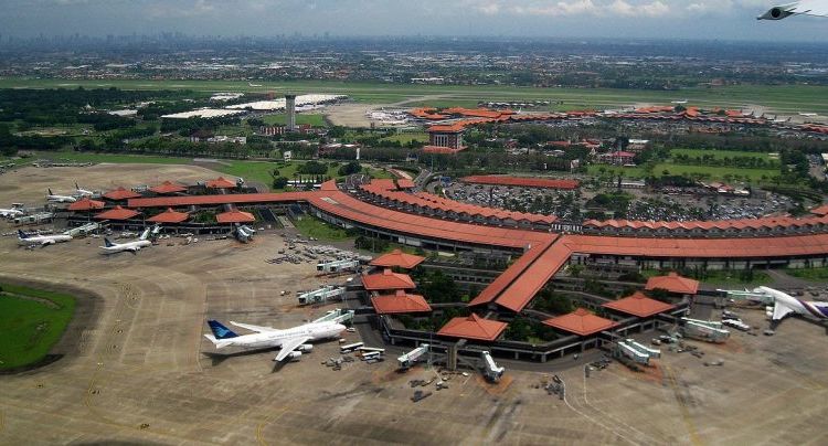 Terminal 2 Bandara Soekarno Hatta Akan Berubah Namanya Jadi Terminal Traveloka. Makin Keren Aja Nih!