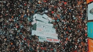 10+ Foto Aksi Damai #GejayanMemanggil dari Udara. Ribuan Mahasiswa Datang dari Berbagai Penjuru Kota