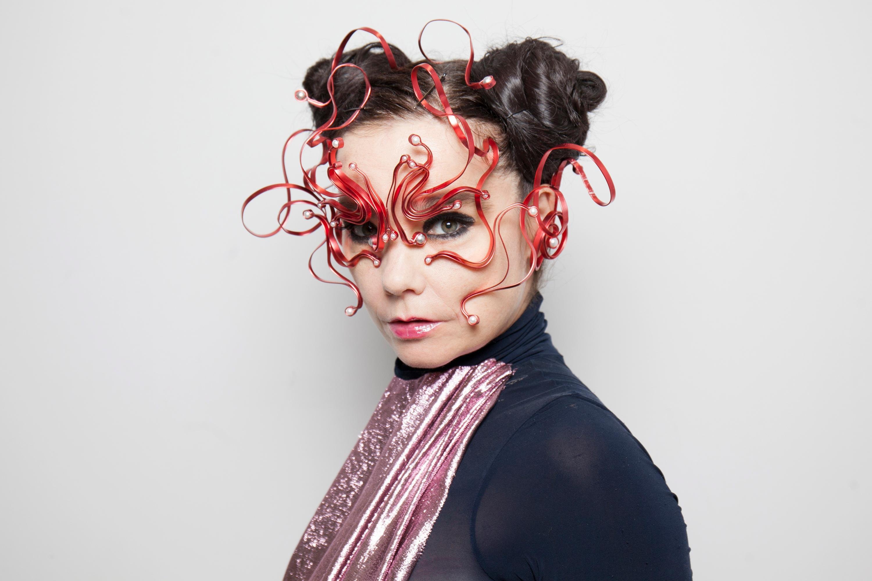 Vulnicura, Album yang Menggambarkan Perjalanan Patah Hati ala Björk