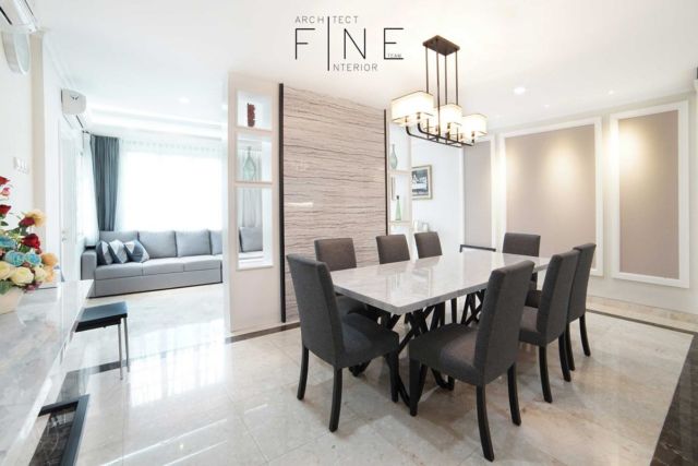 Ruang makan minimalis Kelapa Gading Residence di Jakarta karya Fine Team Studio