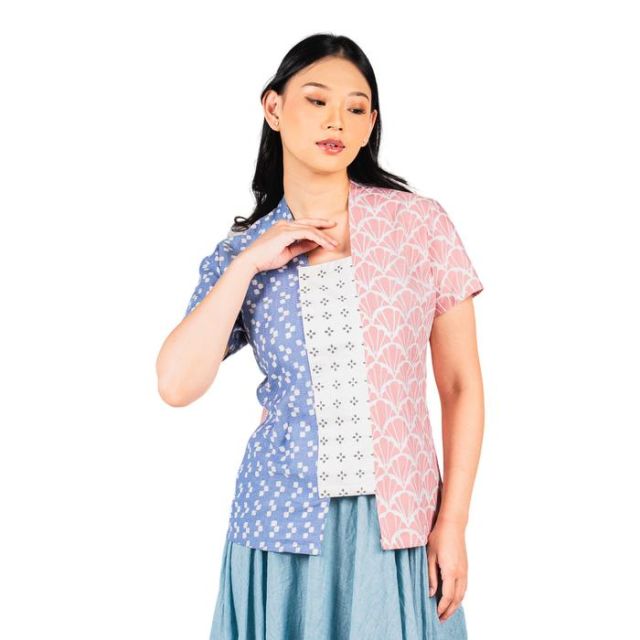 8 Model Baju Motif Batik yang Kasual dan Bisa Dipakai Sehari-hari! 10