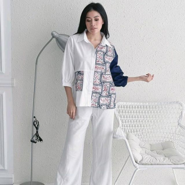 8 Model Baju Motif Batik yang Kasual dan Bisa Dipakai Sehari-hari! 9