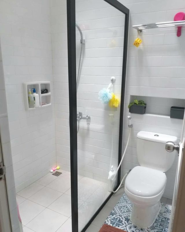 desain kamar mandi ukuran 2x1 meter