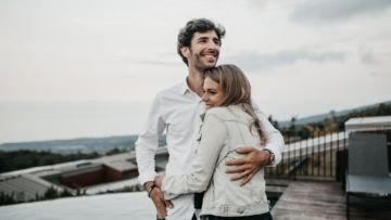 5 Gombalan Cowok Ini Memang Bikin Melayang, tapi Wajib Kamu Waspadai dalam Hubungan