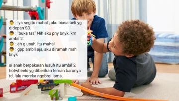 Baru Kenal, Bocah ini Beri Mainan pada Temannya Karena Nggak Mampu. Perbedaan itu Fana bagi Anak-Anak