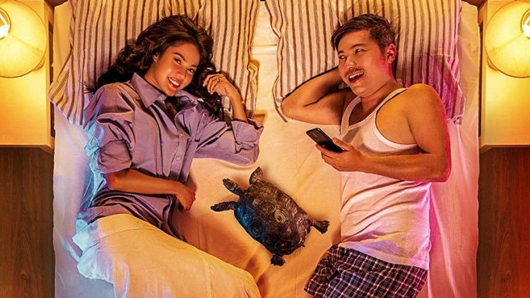 11 Rekomendasi Film yang Ajak Penonton Merasakan Jadi Bucin Sembari Perasaannya Teraduk. Remuk!