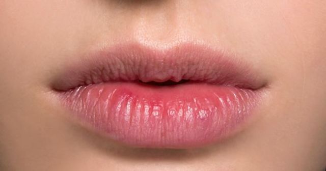 manfaat madu untuk bibir