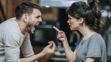 5 Jenis Abusive Relationship yang Perlu Kamu Pahami. Demi Kamu dan Orang-orang yang Kamu Cintai