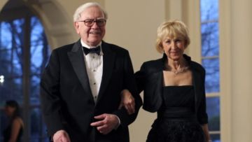 Warren Buffett Bilang Kesuksesan Seseorang Ditentukan oleh Pasangannya. Mungkin Ini 5 Alasannya!