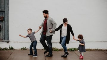 Pelajari 6 Tips Ini Jika Kamu Ingin Jadi Orang Tua Sekaligus Teman Bagi Anak. Biar Makin Akrab~