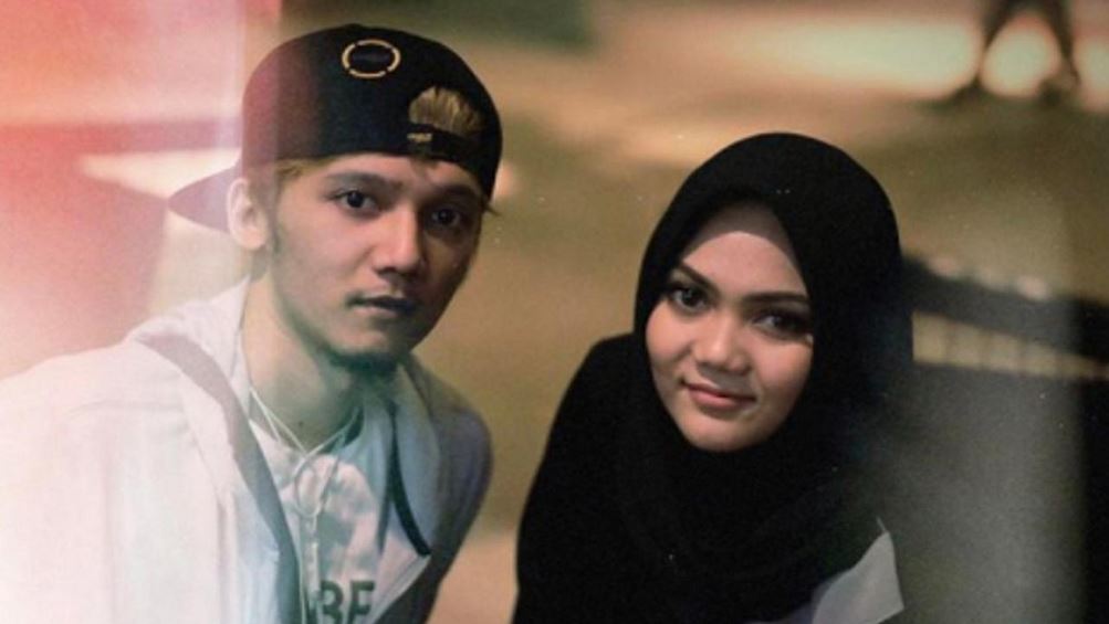 Banyak yang Tak Tahu, Deretan Artis ini Ternyata Punya Saudara Kembar, lo. Siapa Aja?