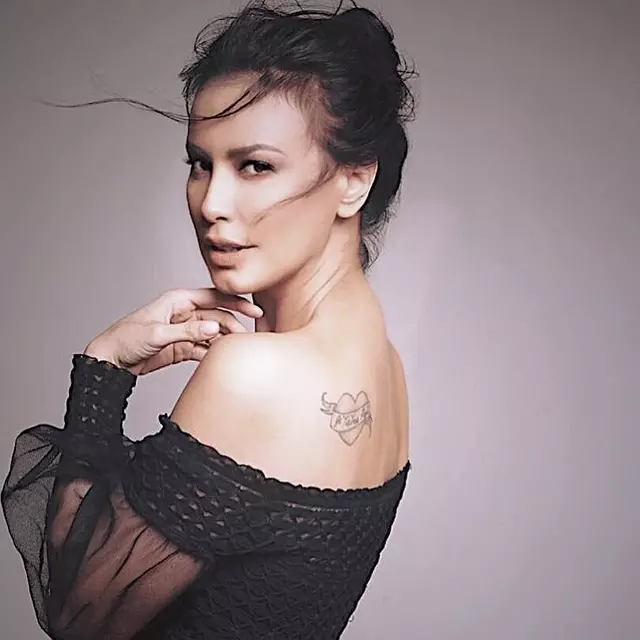 11 Artis Cewek yang Bertato, Punya Makna Tersendiri 31 cewe bertato