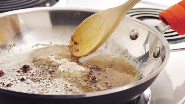 6 Cara Mengatasi Busa pada Minyak Goreng Setelah Dipakai Mengolah Telur