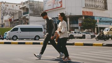 Hari Pertama Tayang, Film NKCTHI Raih Lebih dari 118.000 Penonton. Gokil!