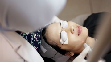 Atasi Penuaan Dini Sesuai Kondisi Kulit, ERHA Luncurkan Perawatan Laser Photorejuvenation