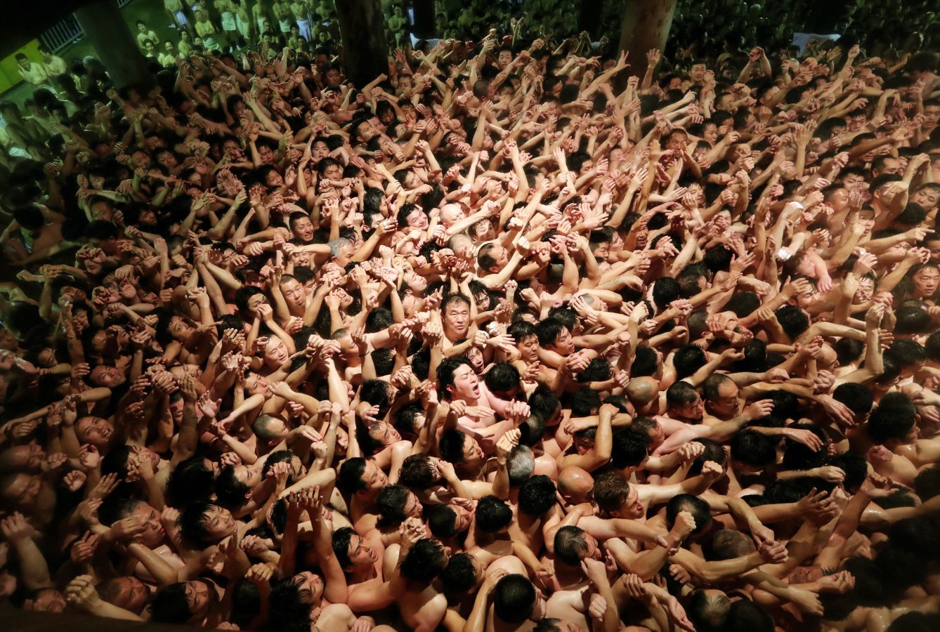 Seru, Festival Telanjang di Jepang Diramaikan Sebanyak 10 Ribu Peserta. Gokil Banget Nih Festival!
