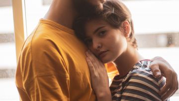 6 Tanda Kamu dan Dia Terjebak dalam Hubungan yang Tidak Sehat. Banyak Pasangan Sering Tidak Sadar